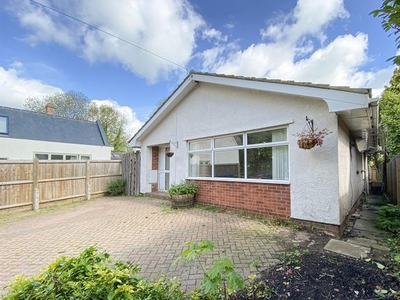 Detached bungalow to rent in Park Street, Dry Drayton, Cambridge CB23