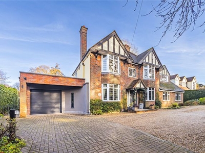 Detached house for sale in Chipperfield Road, Bovingdon, Hemel Hempstead, Hertfordshire HP3