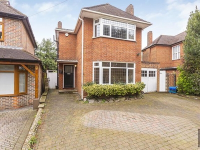 Detached house for sale in Lakeside, Oakwood, Enfield EN2