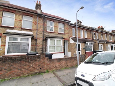 Detached house to rent in Churchill Road, Gravesend, Kent DA11