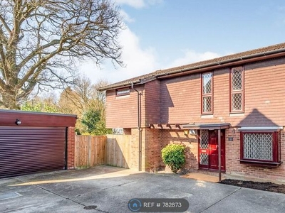 Detached house to rent in Copthorne, Copthorne, Crawley RH10
