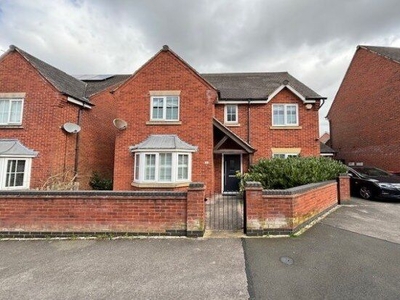 Detached house to rent in Sylvan Avenue, Nottingham NG17