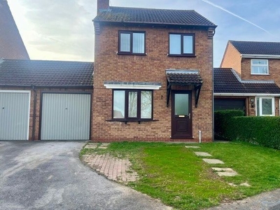 Detached house to rent in Windsor Gardens, Carlton-In-Lindrick, Worksop S81