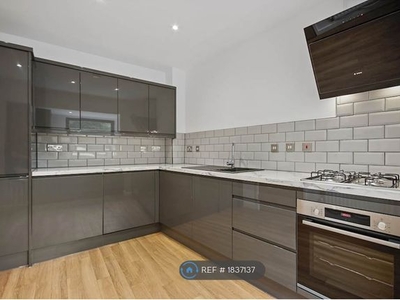 End terrace house to rent in Wharf Road, Brentwood CM14