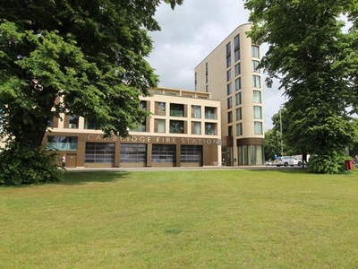 Flat for sale in Parkside, Cambridge CB1