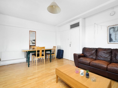 Flat in Cassell House, Stockwell, SW9