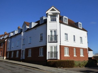 Flat to rent in 159 Station Road West, Canterbury, Kent CT2