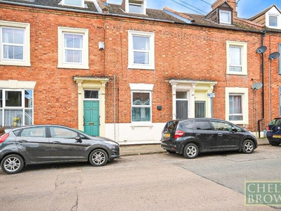Flat to rent in Cyril Street, Northampton NN1
