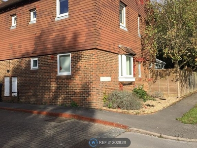 Flat to rent in Links Close, Ewhurst, Cranleigh GU6