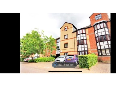 Flat to rent in Maltings Place, Reading RG1
