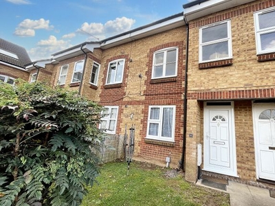 Flat to rent in Maplin Park, Slough SL3