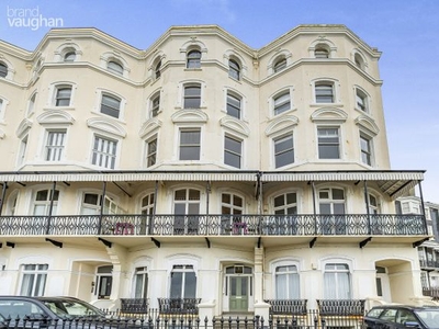 Flat to rent in Marine Parade, Brighton, East Sussex BN2