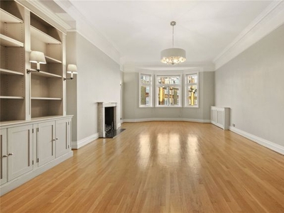 Flat to rent in North Gate, Prince Albert Road NW8