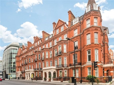 Flat to rent in Park Street, London W1K