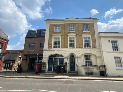 Flat to rent in St Cross Road, Winchester, Hampshire SO23