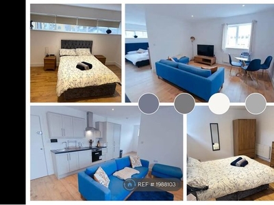 Flat to rent in Union Street, Maidstone ME14