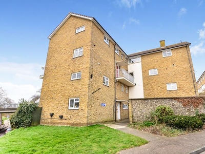 Flat to rent in Whitehall Close, Canterbury, Kent CT2