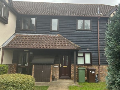 Flat to rent in Wickham Close, Sittingbourne ME9