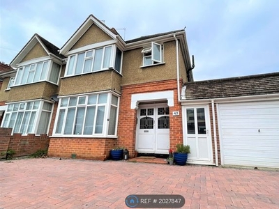 Semi-detached house to rent in Boston Avenue, Reading RG1