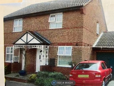 Semi-detached house to rent in Greenside Hill, Milton Keynes MK4
