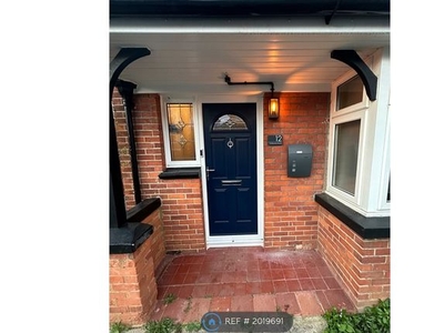 Semi-detached house to rent in St. Ronans Road, Reading RG30