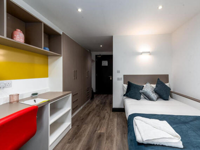 Studio Flat For Sale In Liverpool, Luton