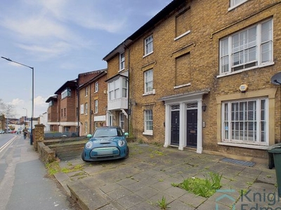 Terraced house to rent in Albion Place, Maidstone ME14