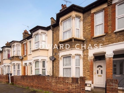 Terraced house to rent in Francis Avenue, Ilford IG1