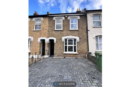 Terraced house to rent in Friern Road, East Dulwich SE22
