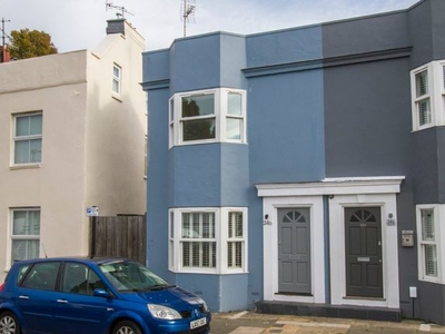 Terraced house to rent in Hampden Road, Brighton BN2