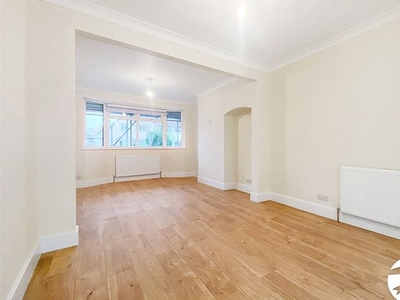 Terraced house to rent in Norfolk Crescent, Sidcup DA15