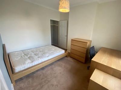Terraced house to rent in Scott Street, Knighton Fields, Leicester LE2