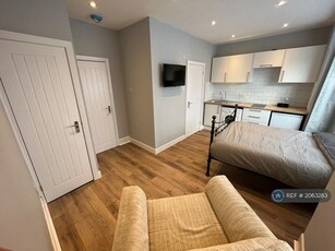 1 bedroom flat for rent in Alexandra Ave, Luton, LU3