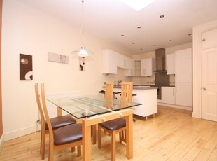1 bedroom ground floor flat for rent in South Western House,Ocean Village,Southampton,SO14