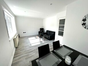 1 bedroom ground floor flat for rent in Woodstock Road, East Croydon , CR0