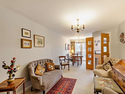 1 Bedroom Retirement Apartment For Sale in Leeds, West Yorkshire