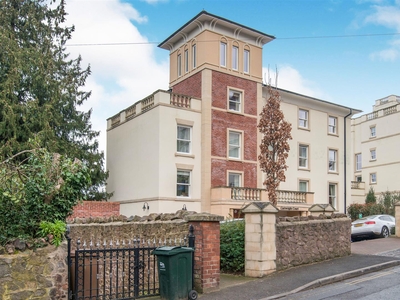 1 Bedroom Retirement Apartment For Sale in Malvern, Worcestershire