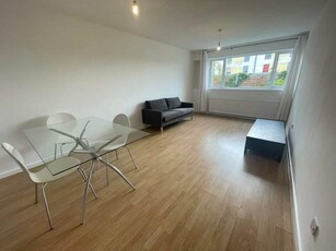 2 bedroom apartment for rent in Cowper Place, Roath, Cardiff, CF24