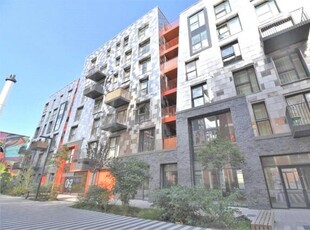 2 Bedroom Apartment For Sale In Hayes, Greater London