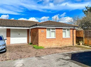 2 Bedroom Bungalow For Sale In Southampton, Hampshire