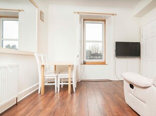 2 bedroom flat for rent in 1759L – West Newington Place, Edinburgh, EH9 1QT, EH9