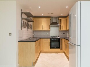 2 bedroom flat for rent in Charlton Court, High Heaton, Newcastle Upon Tyne, NE7