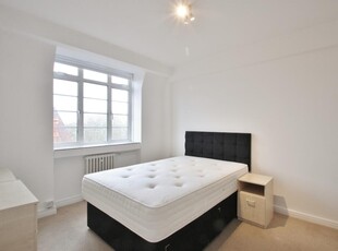2 bedroom flat for rent in Latymer Court, Hammersmith Road, Hammersmith, W6