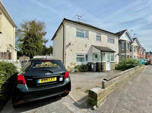 2 bedroom flat for rent in Oswald Road, Moordown, BH9