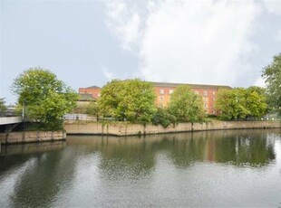 2 bedroom flat for rent in Otter Close, Stratford, E15