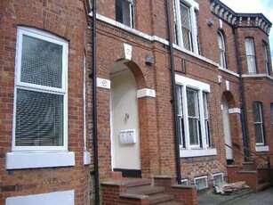 2 bedroom flat for rent in Parsonage Road,Manchester,M20