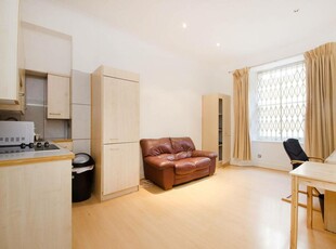 2 bedroom flat for rent in Queens Gate, South Kensington, London, SW7