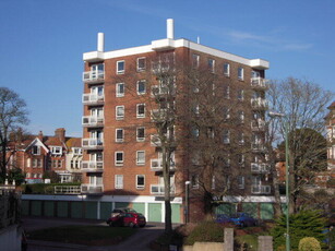 2 bedroom flat for rent in St James Court, Owls Road, Boscombe, Bournemouth, BH5