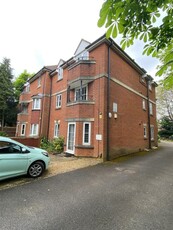 2 bedroom flat for rent in Wellington Road, Bournemouth, BH8