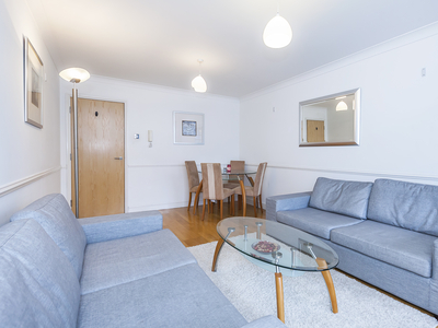 2 bedroom property for sale in Curlew Street, London, SE1